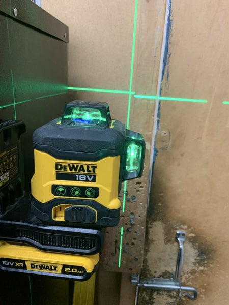 DeWalt DCLE34031 Compact 3 x 360° Green Beam Multiline Laser Combo kit Carousel 8