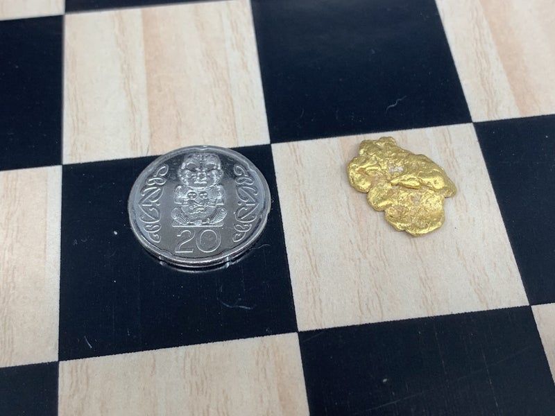 NEW ZEALAND NATURAL GOLD NUGGET 5.45 grams Carousel 5