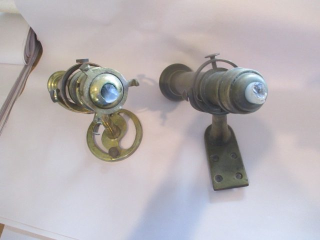SHIPS BRASS GIMBOLLED CANDLE LIGHTS X 2 Carousel 2