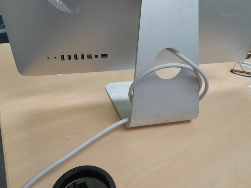Apple iMac (21.5-inch, Mid 2011) Model: A1311. - Good for Parts Carousel 3