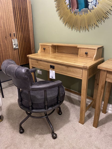 Urbano Interiors - Quality Oak Desk Carousel 8