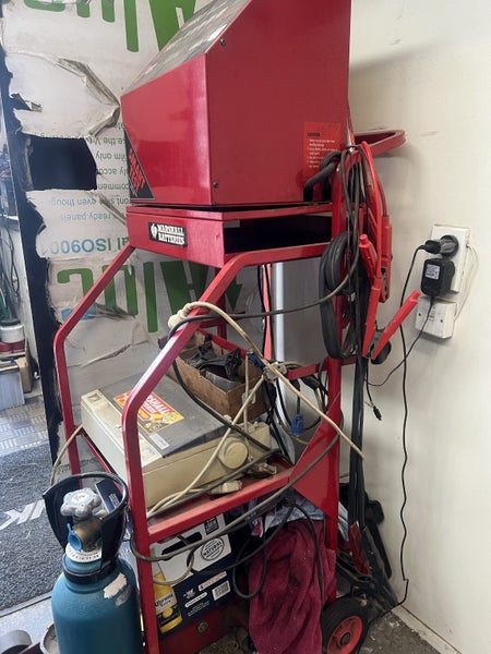 battery tester old school no Carousel 3