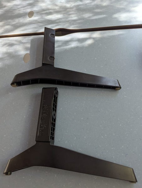 LG TV stand / legs Carousel 1