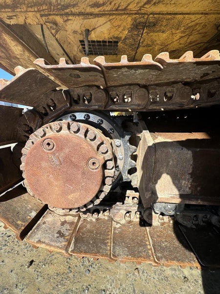 2017 Caterpillar 330FL Carousel 16