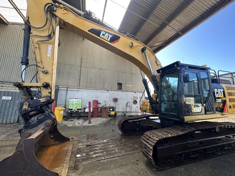 2017 Caterpillar 330FL Carousel 1
