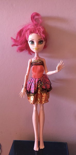 Monster High Gigi Grant doll Carousel 1