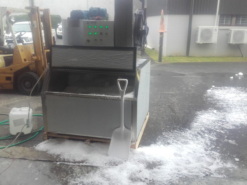 ICE MACHINE ( Flake ice ) 1.5 ton63775229884801110