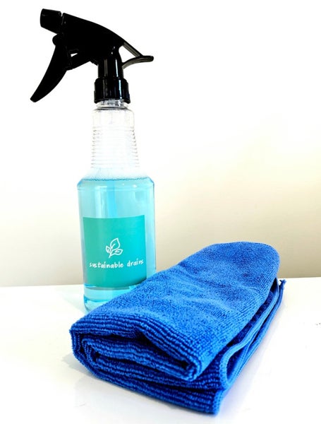 Sustainable Drains Frost Glass Cleaner 450ml & Microfibre Cloth combo! Carousel 2