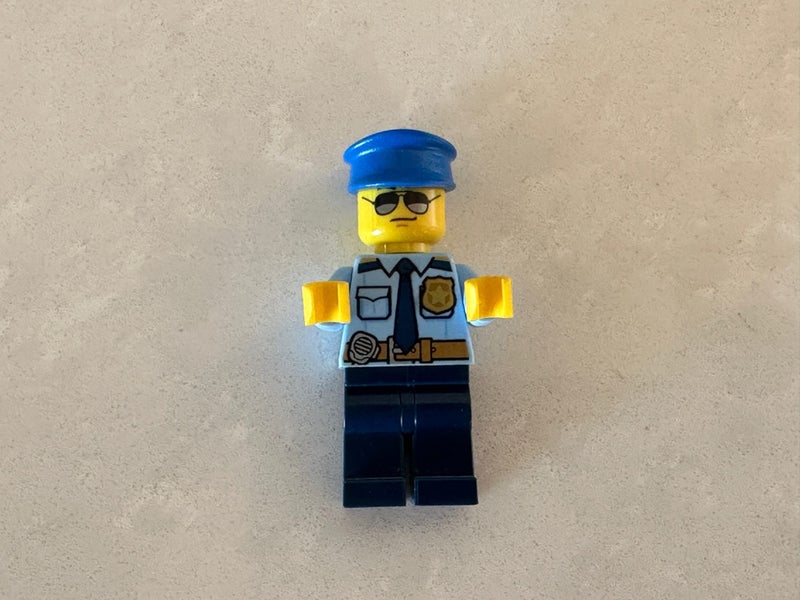 Lego Juniors Traffic Light Patrol Carousel 3