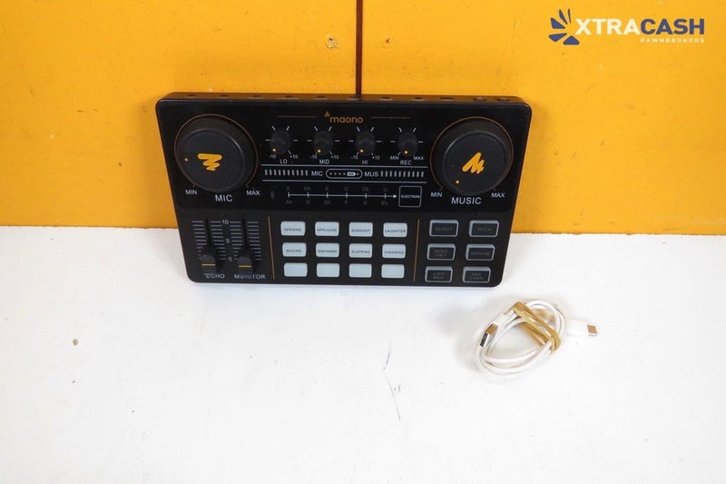 Maonocaster All in One Podcast Production Studio with Microphone Carousel 4