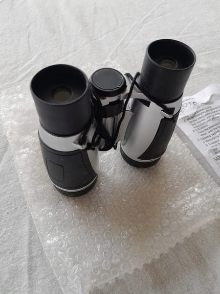 Binoculars Carousel 1