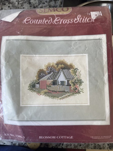 SEMCO Blossom Cottage Kit- ( counted fabric) Carousel 1