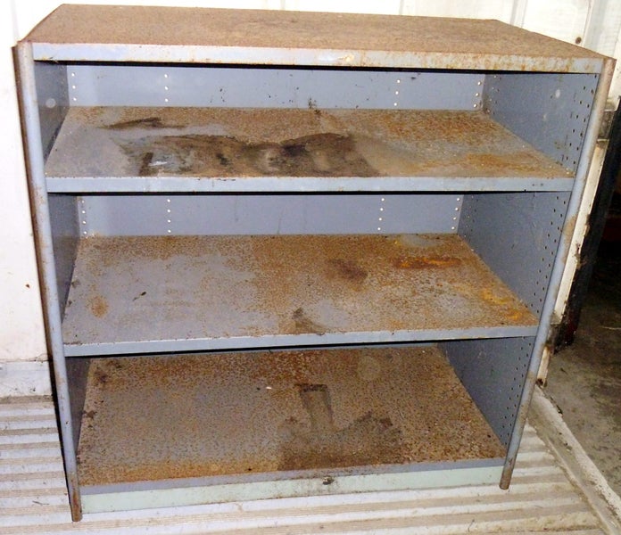 STEEL SHELVES - Cabinet Carousel 2