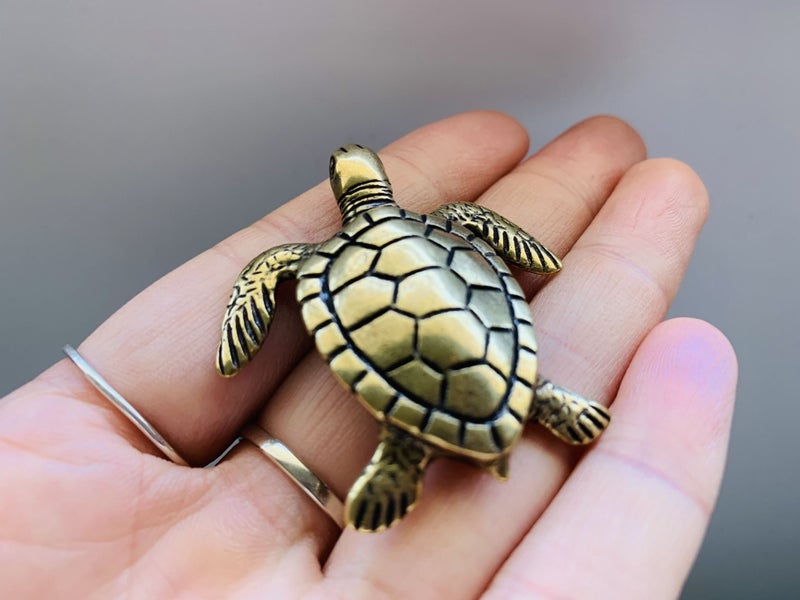 Vintage Style Retro handcrafted Swimming Tortoise Miniature Ornament Carousel 2
