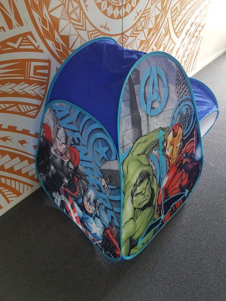 Marvel Avengers Pop Up Tent Carousel 1