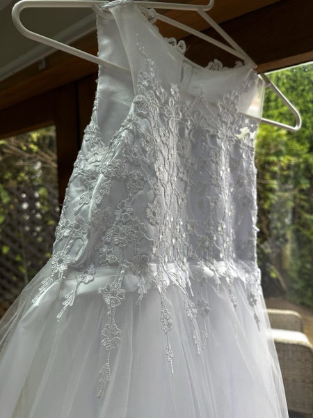 First communion/ flower girl dress Carousel 1