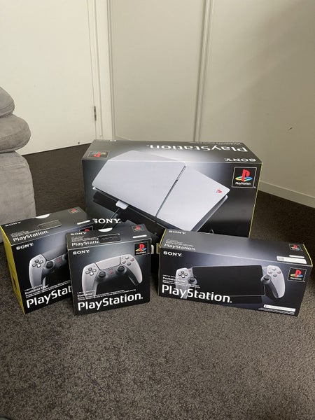 PlayStation 5 30th Anniversary Bundle Carousel 1