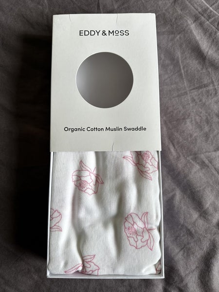 Eddy & Moss organic cotton Muslin swaddle - BRAND NEW Carousel 1