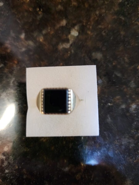 **Ladies Beautiful Onyx Signet Ring** Carousel 1