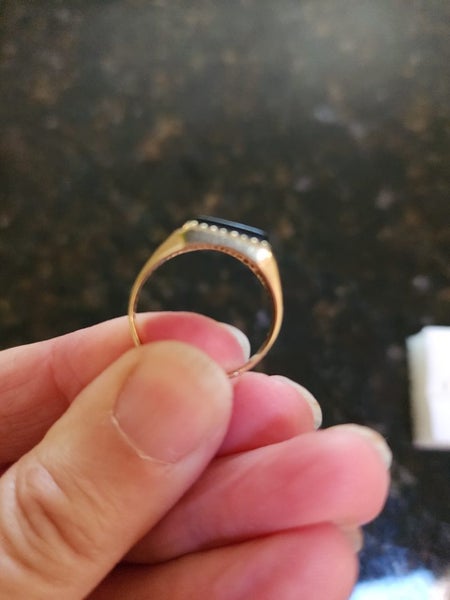 **Ladies Beautiful Onyx Signet Ring** Carousel 2