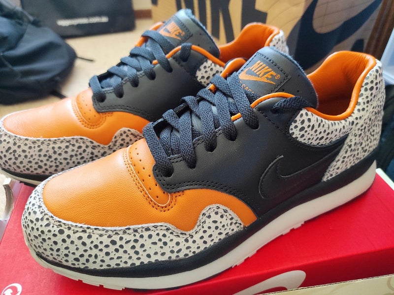 Nike Air Safari OG - Full leather Black/Monarch US10 Carousel 1