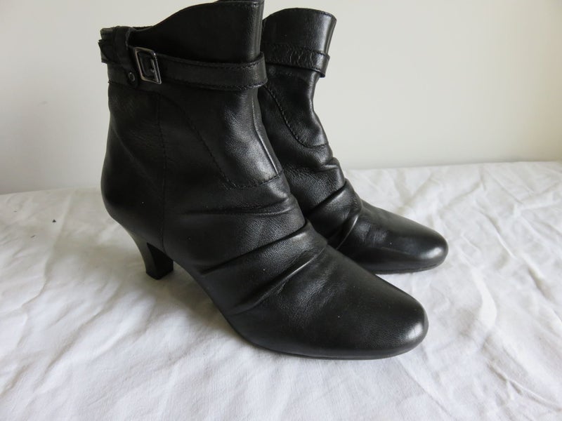 ISABELLA ANSELMI, SOFT LEATHER BOOTS, SZ 39 (7/8) Carousel 2