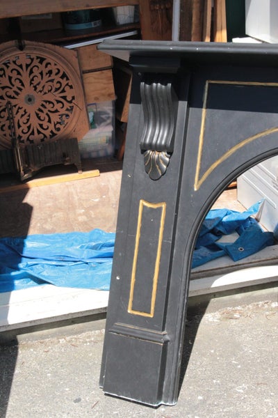 VILLA STYLE CURVED FIRE SURROUND IN VERY GOOD CONDITION Carousel 2