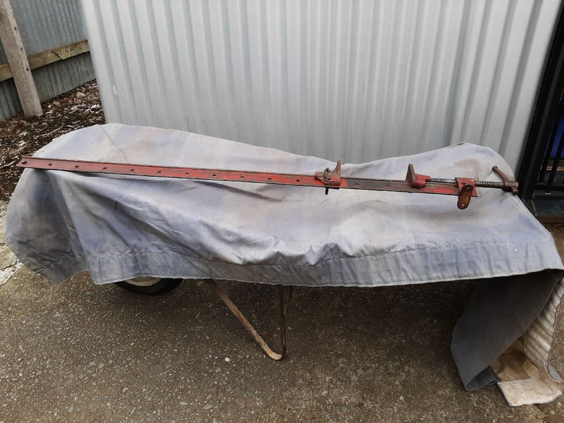 Sash Clamp Carousel 2