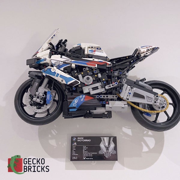 Wall Mount - Lego Technic BMW M 1000 RR - 42130 Carousel 3