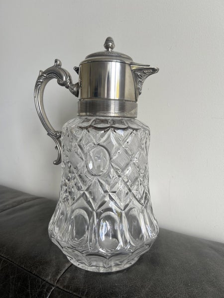 Stunning crystal water carafe/ jug Carousel 1