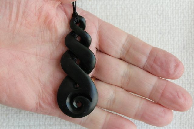 BEAUTIFUL MATTE EXTRA LARGE KORU / TWIST PENDANT #199K Carousel 1
