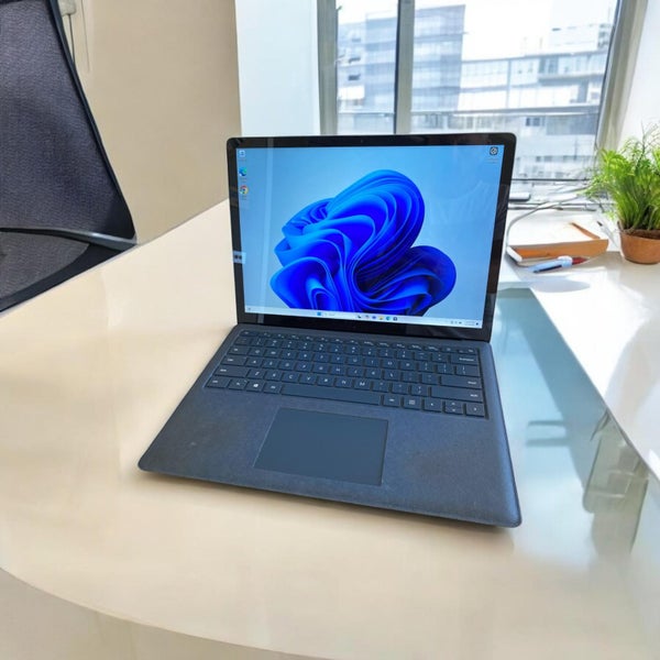 Microsoft Surface Laptop 2 13.5” 8th Gen Quad i5 8GB RAM 256GB SSD Win11 Carousel 1