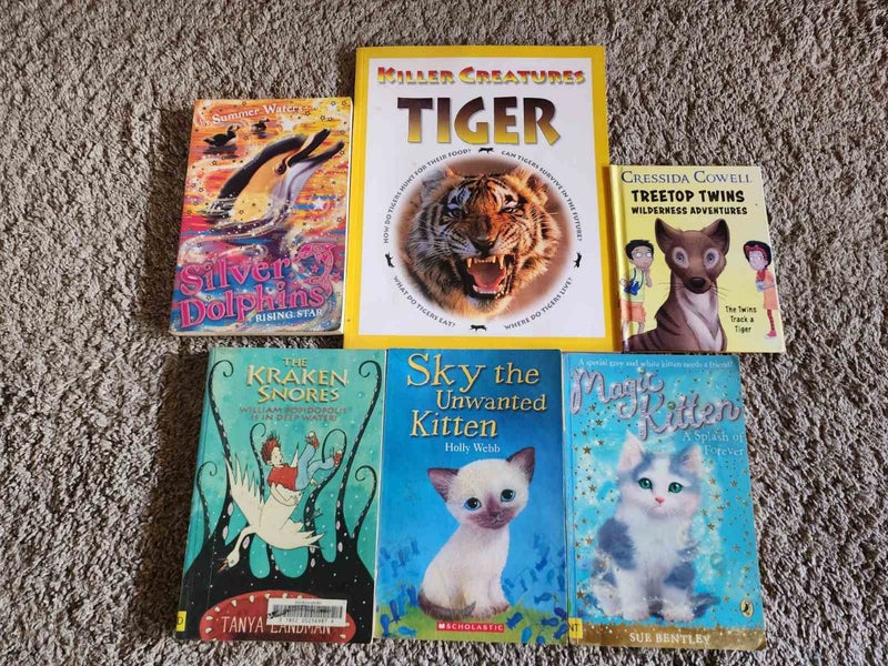 Bulk lot of animal themed books Carousel 1