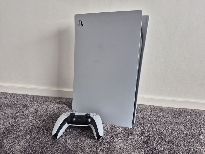 PS5 Disc Console + Controller Carousel 2