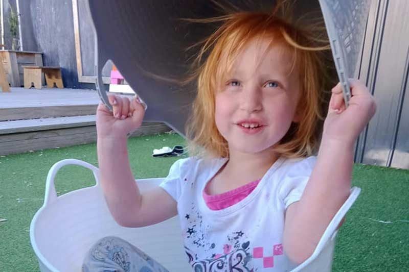 Lots of Hugs - Feilding Carousel 3