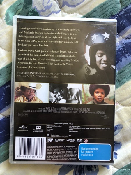 “Michael Jackson: The Life Of An Icon.” Carousel 2