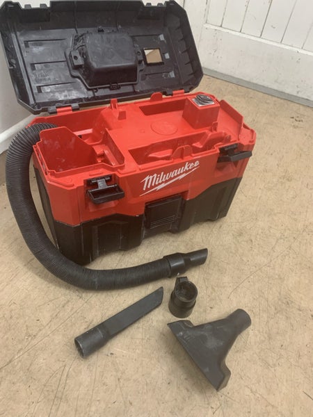 Milwaukee M18 Cordless Wet/Dry Vacuum 18V Carousel 6