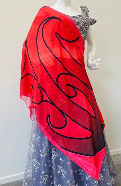 Red/Black Kakahu/Shawl Maori Carousel 1