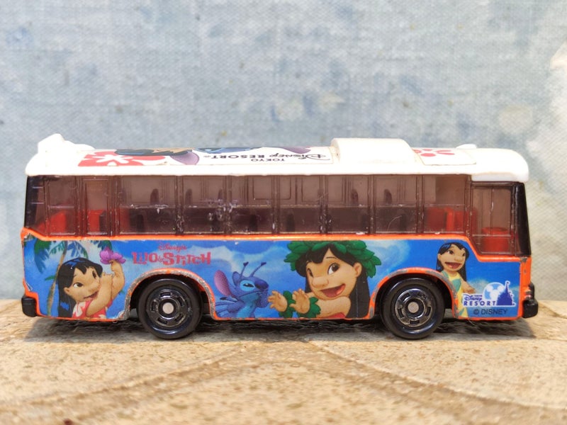 RARE Tomica Lilo and Stitch Mitsubishi Fuso Bus | Tokyo Disney Exclusive Carousel 1