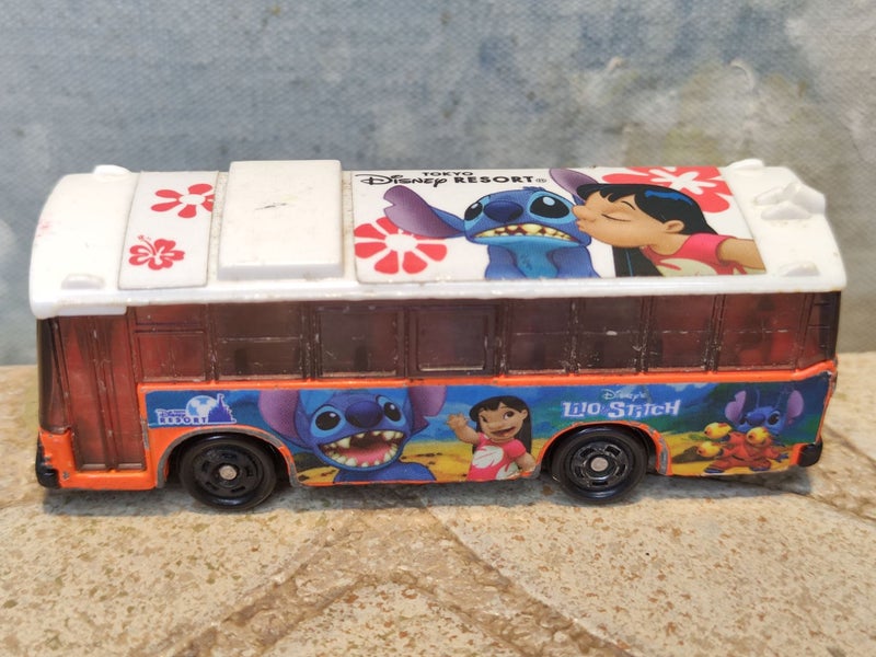 RARE Tomica Lilo and Stitch Mitsubishi Fuso Bus | Tokyo Disney Exclusive Carousel 2