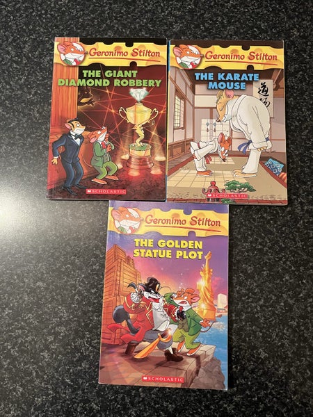 Geronimo Stilton #40, 44 & 55 Carousel 1