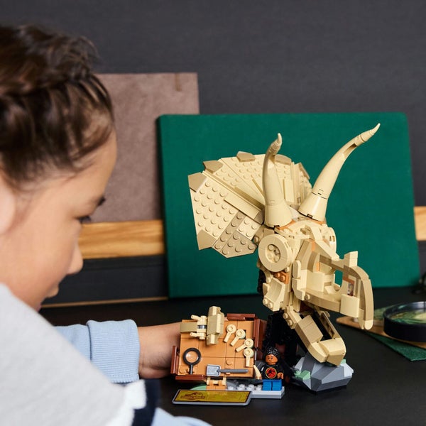 LEGO Jurassic World: Dinosaur Fossils Triceratops Skull - (76969) Carousel 2