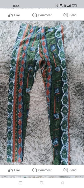 $1NR REAL COOL TIGHTS - size 8 Carousel 1