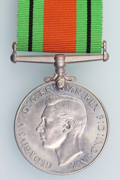 WWII DEFENCE MEDAL 1939-1945 Carousel 2
