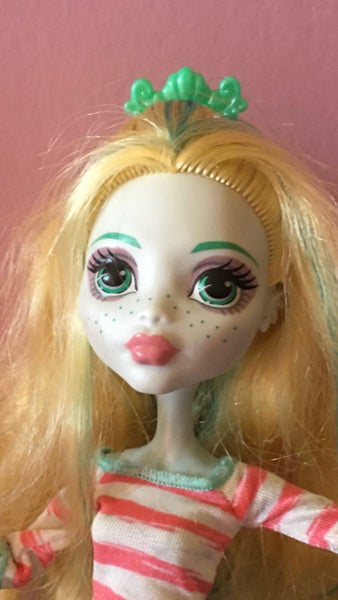 Monster High Lagoona Blue Carousel 14