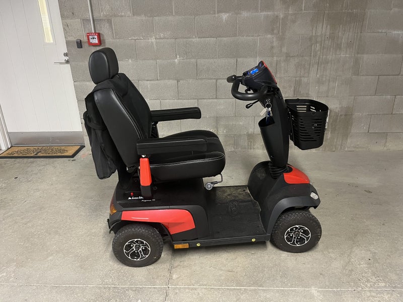 Mobility scooter Carousel 2