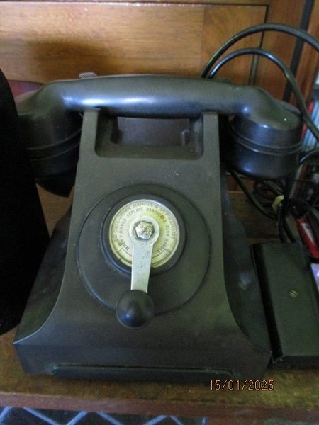 Vintage Bakelite Crank Handle Telephone Carousel 1