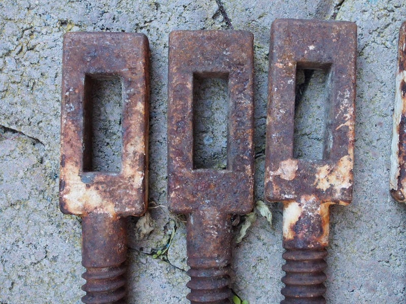 Scaffold Eye Bolts for Painter's Brackets Carousel 2