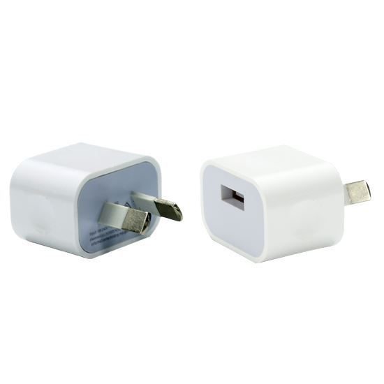 5V 2.1A Small Form Single Port USB Wall Charger. Carousel 1