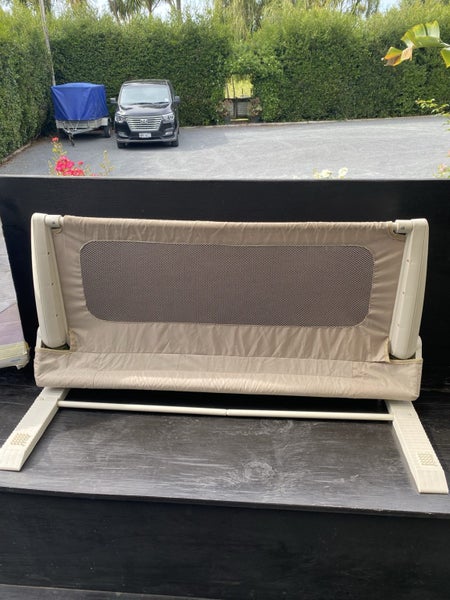 Safety 1st Secure Top Bed Rail Carousel 1